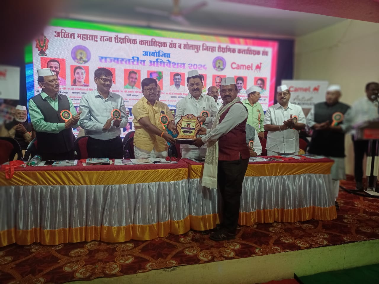 मोरेश्वर घागस यांना राज्यस्तरीय आदर्श कला शिक्षक पुरस्कार….